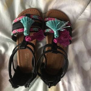 New without tags , toddler girls sandals